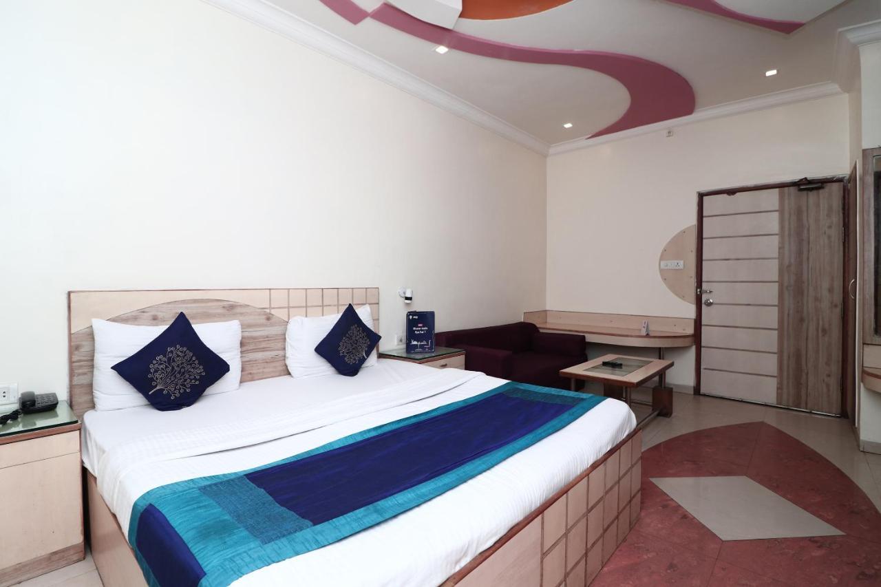Hotel Deep Kanpur Exterior foto