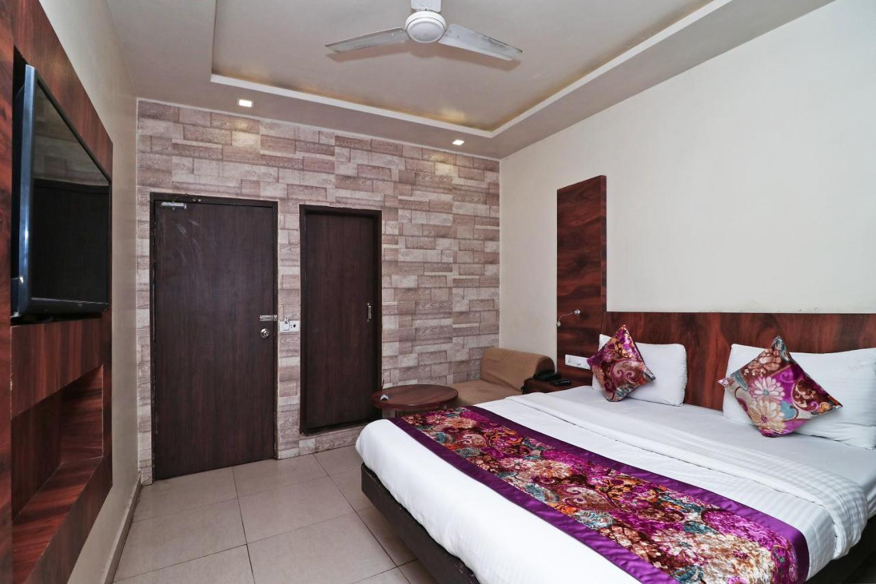 Hotel Deep Kanpur Exterior foto