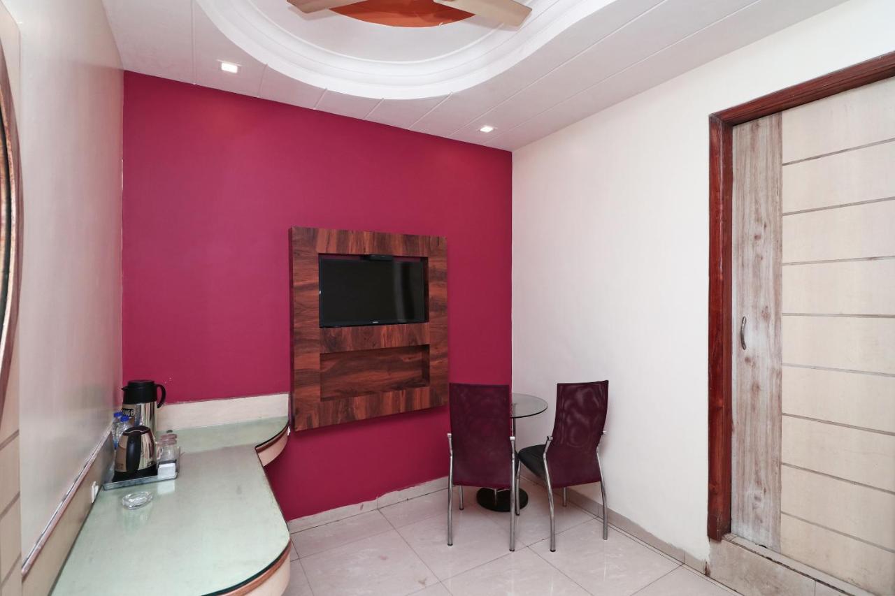 Hotel Deep Kanpur Exterior foto
